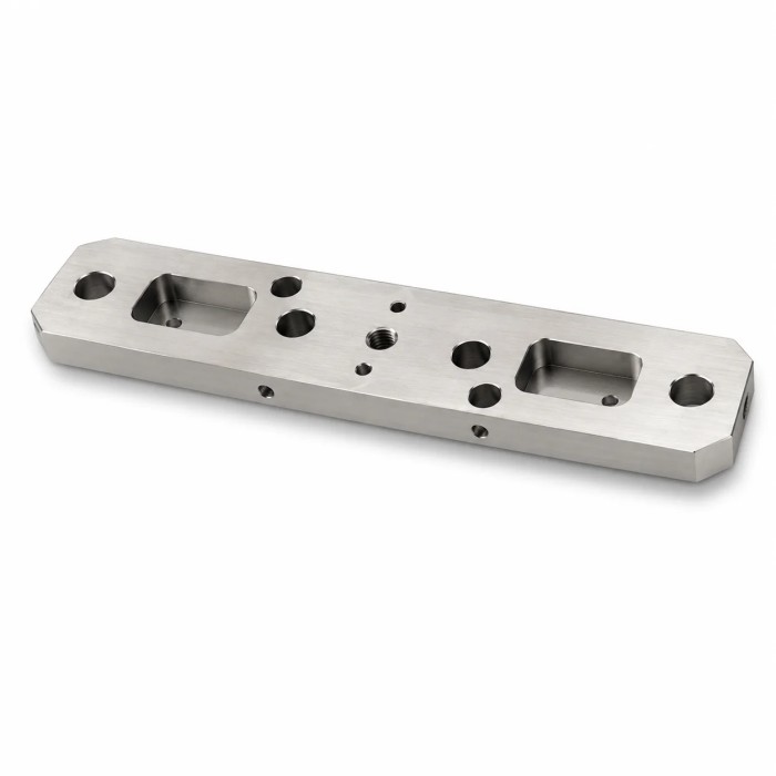 CNC 加工された取り付けプレート